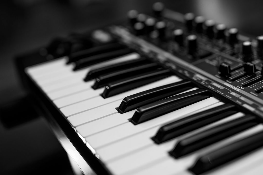 electronic-keyboard-piano