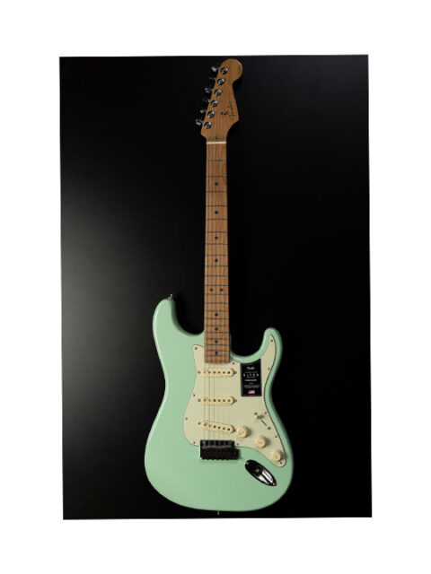 Fender American Ultra Stratocaster Roasted Maple Neck Surf Green